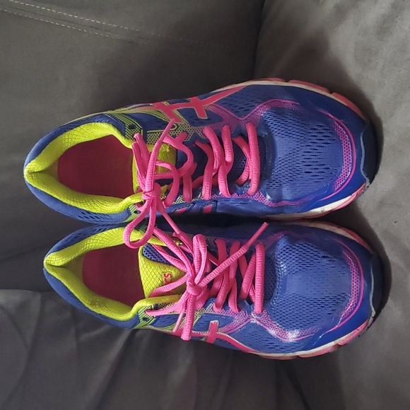 Asics Shoes - Asics Sneakers ( women's size 8)